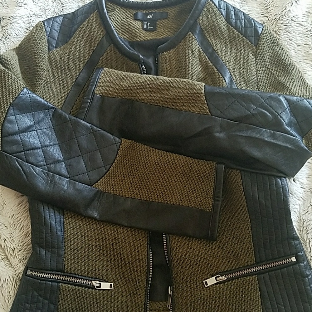 Blazer - Picture 4 of 4